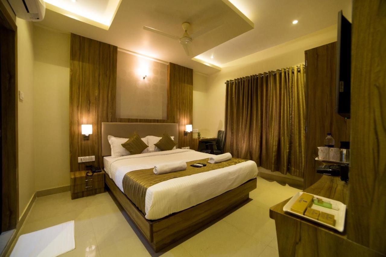 Hotel Plaza Heights Bangalore Eksteriør billede